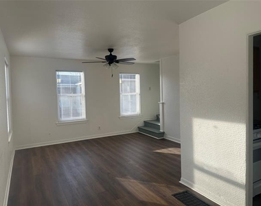 1217 Estelle Street - Photo Thumbnail 2