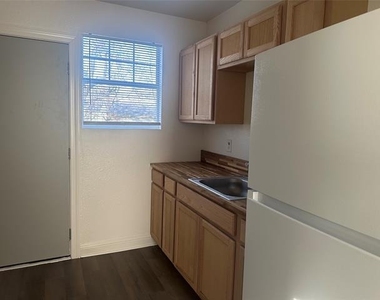 1217 Estelle Street - Photo Thumbnail 3