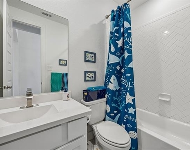 9421 Leisure Pace Lane - Photo Thumbnail 4