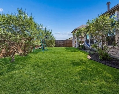 9421 Leisure Pace Lane - Photo Thumbnail 26