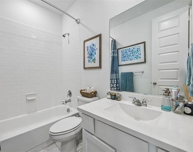 9421 Leisure Pace Lane - Photo Thumbnail 6