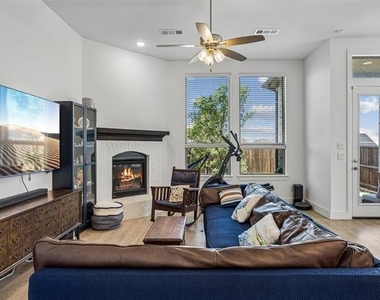 9421 Leisure Pace Lane - Photo Thumbnail 19