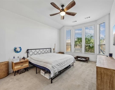 9421 Leisure Pace Lane - Photo Thumbnail 8