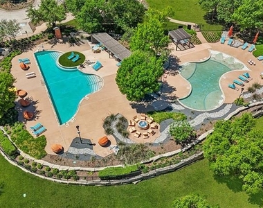 9421 Leisure Pace Lane - Photo Thumbnail 21