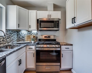 406 Freeman Street - Photo Thumbnail 16