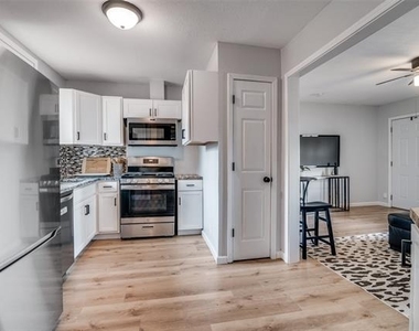 406 Freeman Street - Photo Thumbnail 9