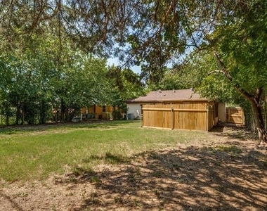 406 Freeman Street - Photo Thumbnail 26