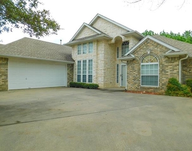 502 Hillcrest Lane - Photo Thumbnail 4