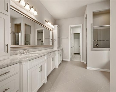 3318 Ridgecross Drive - Photo Thumbnail 15