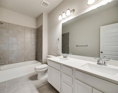 412 Winding Creek Lane - Photo Thumbnail 19