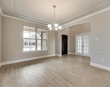 412 Winding Creek Lane - Photo Thumbnail 2