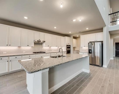 412 Winding Creek Lane - Photo Thumbnail 8