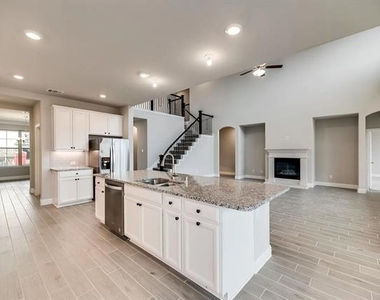 412 Winding Creek Lane - Photo Thumbnail 7