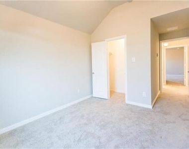 4309 Meadow Hawk Drive - Photo Thumbnail 19