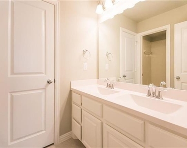 4309 Meadow Hawk Drive - Photo Thumbnail 21