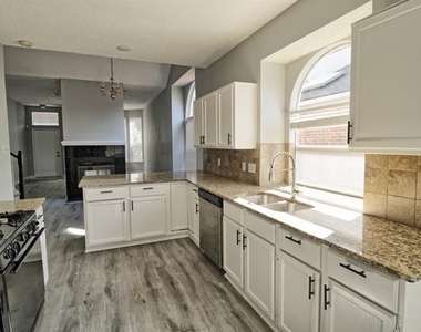 6418 Wildhaven Drive - Photo Thumbnail 13