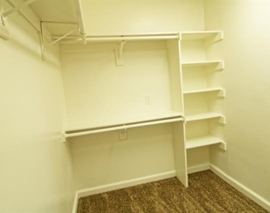 6418 Wildhaven Drive - Photo Thumbnail 24