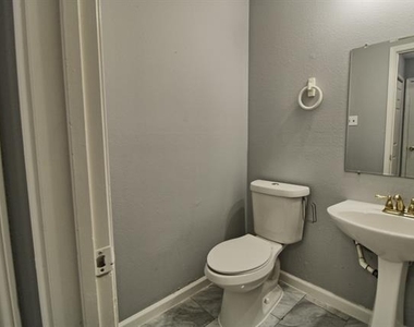 6418 Wildhaven Drive - Photo Thumbnail 16