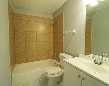 6418 Wildhaven Drive - Photo Thumbnail 26