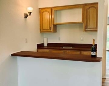 1101 Lombardy Drive - Photo Thumbnail 3