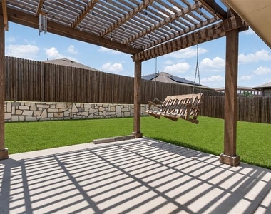 1111 Meadow Side Drive - Photo Thumbnail 29