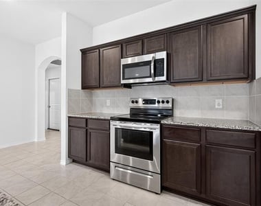 1111 Meadow Side Drive - Photo Thumbnail 18