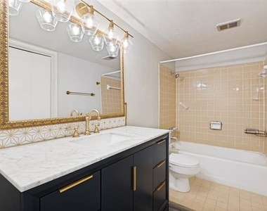 4104 Ridglea Country Club Drive - Photo Thumbnail 11