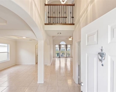 5912 Saddleridge Court - Photo Thumbnail 3