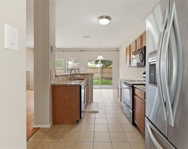 2004 Shannon Drive - Photo Thumbnail 7