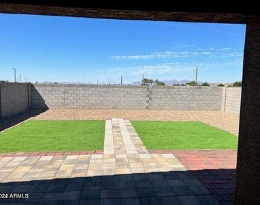 34005 N Casey Lane - Photo Thumbnail 12