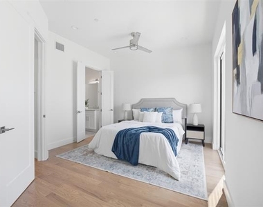 4517 Munger Avenue - Photo Thumbnail 33