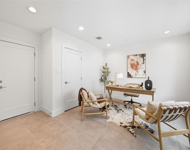 4517 Munger Avenue - Photo Thumbnail 11