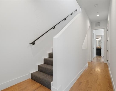 4517 Munger Avenue - Photo Thumbnail 29