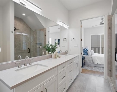 4517 Munger Avenue - Photo Thumbnail 30