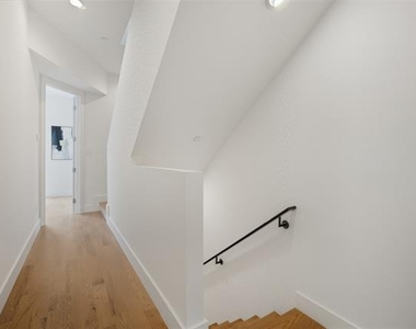 4517 Munger Avenue - Photo Thumbnail 26