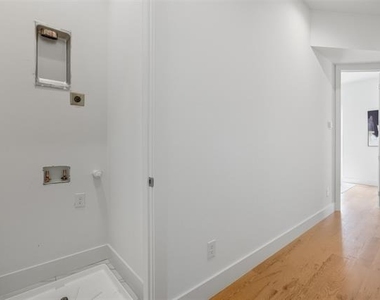 4517 Munger Avenue - Photo Thumbnail 25