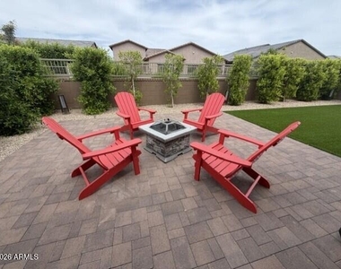 3180 E Ranchhand Drive - Photo Thumbnail 30