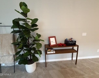 3180 E Ranchhand Drive - Photo Thumbnail 15