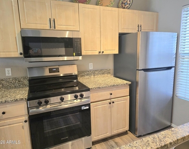 9600 N 96th Street - Photo Thumbnail 13