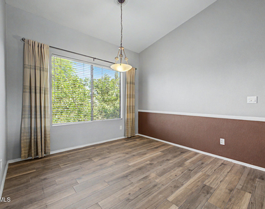 9600 N 96th Street - Photo Thumbnail 4