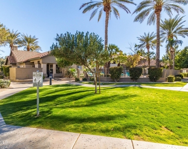 9600 N 96th Street - Photo Thumbnail 40