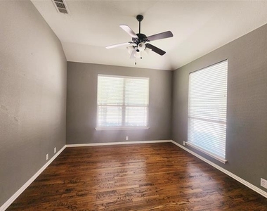 2200 Shannon Drive - Photo Thumbnail 19