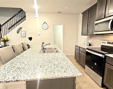 2860 Appaloosa Lane - Photo Thumbnail 3