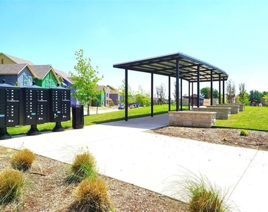 6825 Andrew Drive - Photo Thumbnail 21