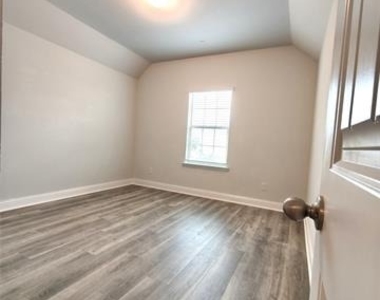 6825 Andrew Drive - Photo Thumbnail 15