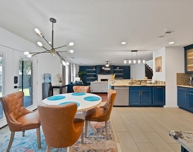 2827 Grandview Drive - Photo Thumbnail 16