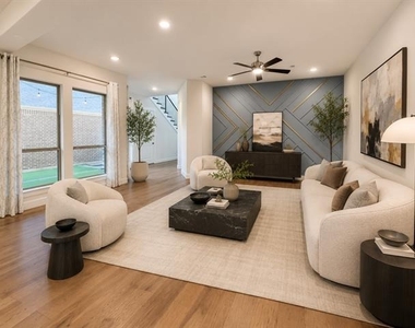 7827 Piedmont Avenue - Photo Thumbnail 3