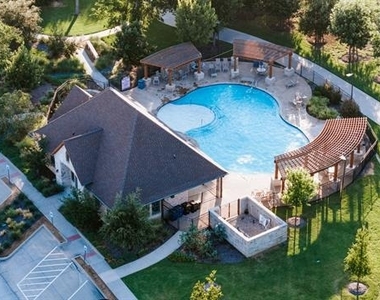7827 Piedmont Avenue - Photo Thumbnail 35