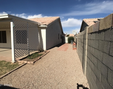 381 E Bart Drive - Photo Thumbnail 20