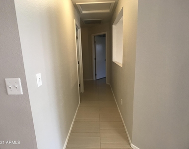 381 E Bart Drive - Photo Thumbnail 10